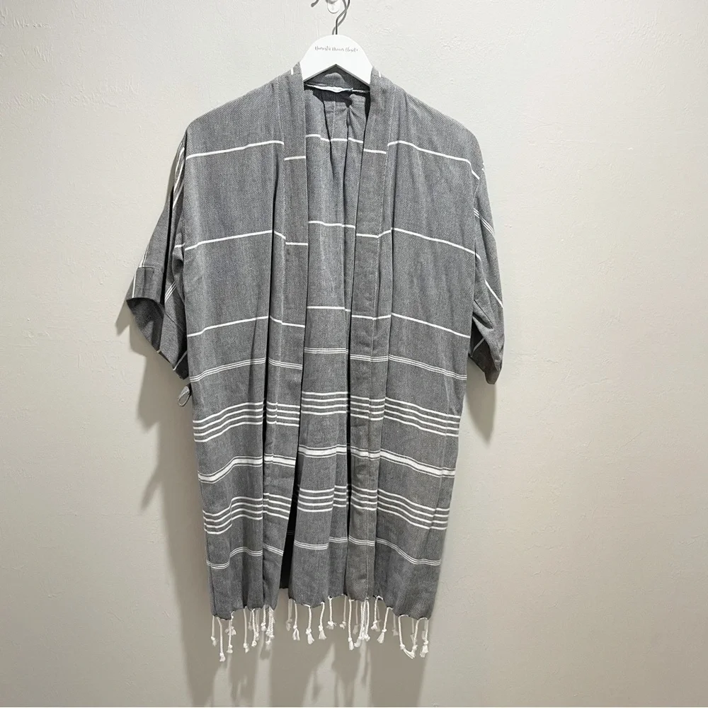 STRIPESHEEP Women’s Gray Stripe Boho Fringe Hem Kimono Jacket Robe Size Small